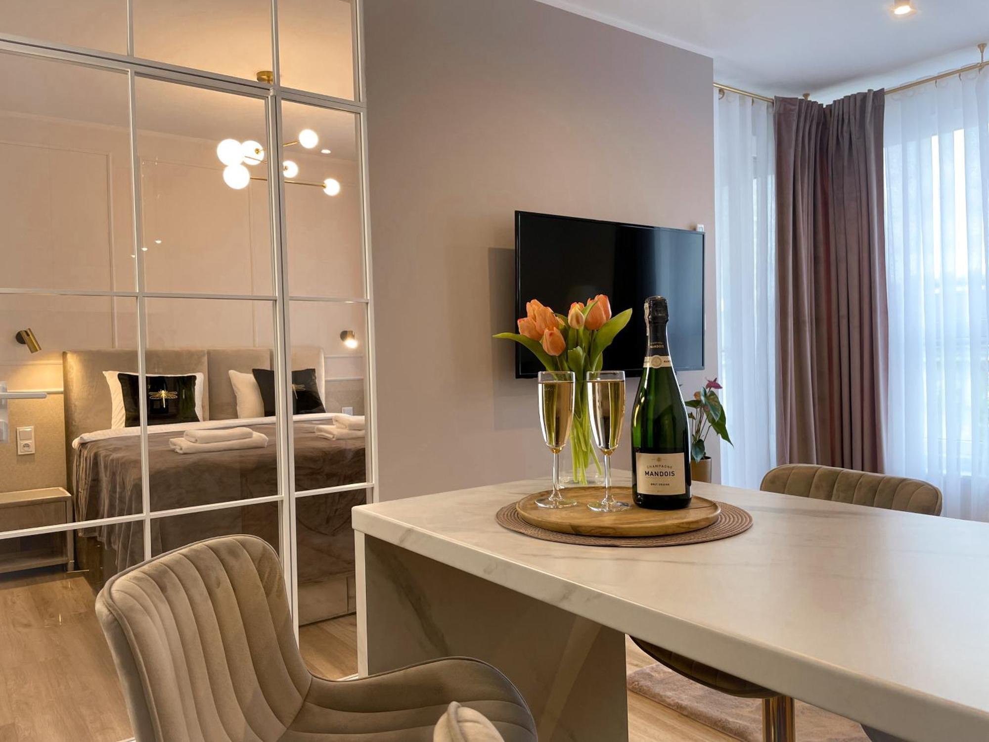 Urban Apartments Luxury Opolska 10 No 29, Free Garage, Self Check-In Katowice Exterior foto